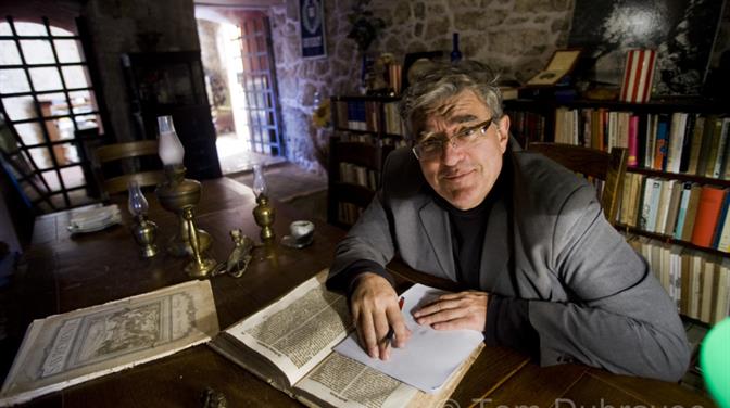 Slobodan Prosperov Novak 'Dubrovnik iznova: Nakon pola stoljeća'