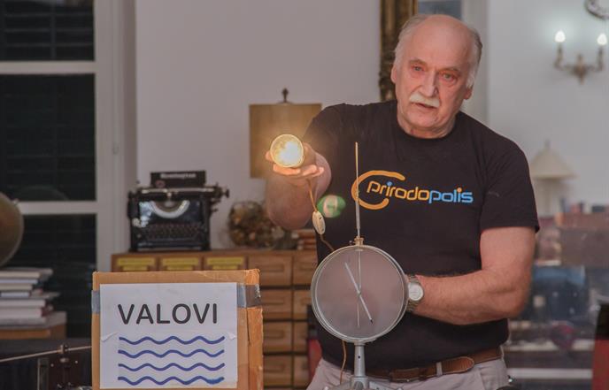 E-pripreme iz fizike - sljedeći sat ovu subotu (19.12.)