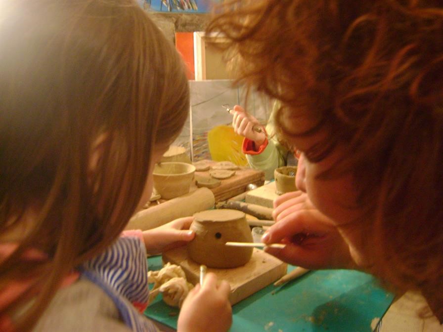 Blagdanska zvona i lampioni – radionice izrade terakote za djecu i odrasle