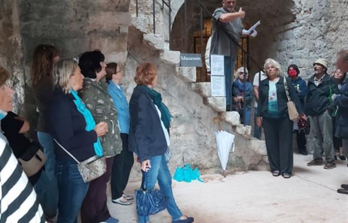 Od kantuna do kantuna s Borisom Njavrom i prijateljima – Peline i Prijeko