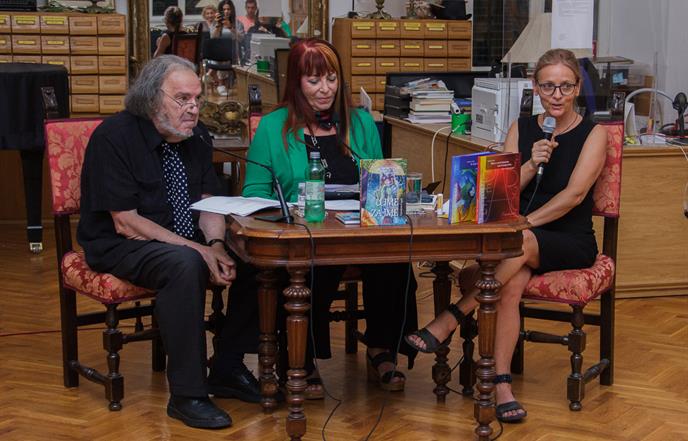 Zvjezdana Čagalj predstavila novu zbirku pjesama "U ime za ime"