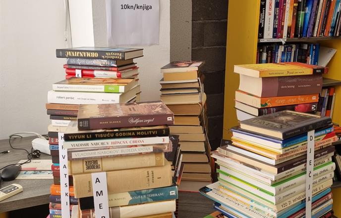 Prodaja knjiga u ogranku Mokošica