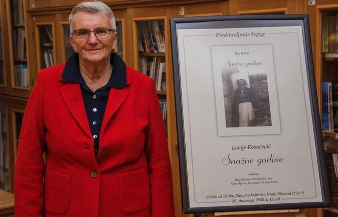 „Snažne godine“ Lucije Kovačević u Saloči od zrcala