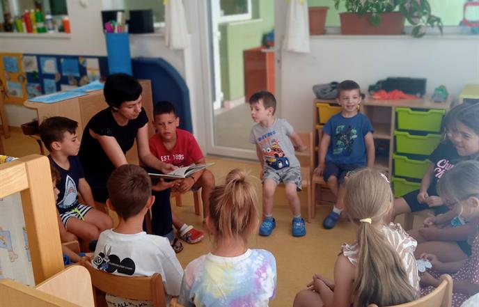 Čitateljski klub "Zumići" održao posljednji sastanak u god. 2022./2023.