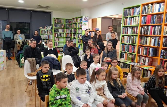 Izložba dječjih radova u sklopu izazova „15 po 15“