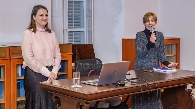 𝐏𝐞𝐭𝐫𝐚 𝐁𝐫𝐚𝐢𝐥𝐨 𝐨 𝐣𝐞𝐳𝐢č𝐧𝐢𝐦 𝐬𝐩𝐞𝐜𝐢𝐟𝐢č𝐧𝐨𝐬𝐭𝐢𝐦𝐚 𝐤𝐨𝐧𝐚𝐯𝐨𝐬𝐤𝐨𝐠 𝐠𝐨𝐯𝐨𝐫𝐚