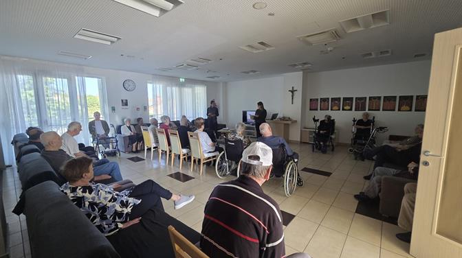 "Ratko Zvrko – između svjetla i sjene": književni susret u Domu za starije i nemoćne na Grudi 📚✨