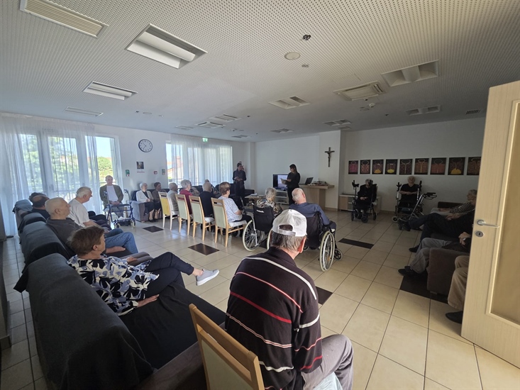 "Ratko Zvrko – između svjetla i sjene": književni susret u Domu za starije i nemoćne na Grudi 📚✨