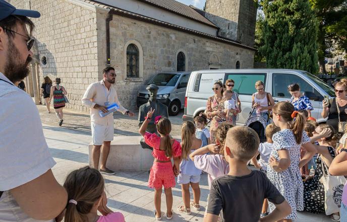 Cavtat se čita, istražuje i otkriva! 🌿🗺️📚