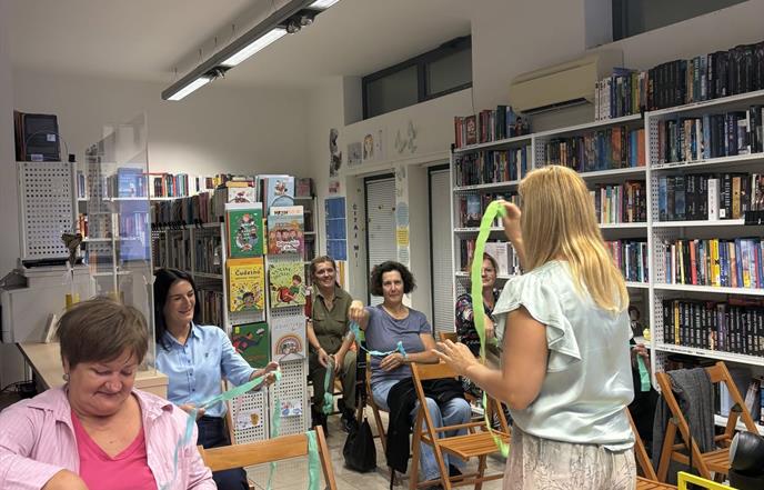 KROZ PRIČE DO RJEŠENJA PROBLEMA: PREDAVANJE I PREDSTAVLJANJE ZBIRKA PROBLEMSKIH PRIČA TEE RESANOVIĆ