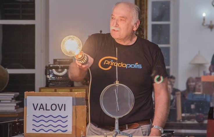 Hrvoje Mesić održao predavanje o elektromagnetskom zračenju