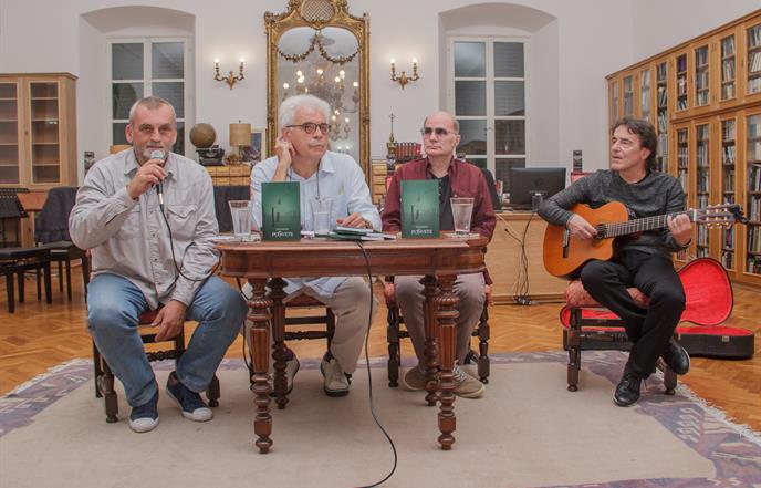 Predstavljena zbirka pjesama ''PoSvete'' Voja Šindolića