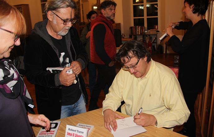 Robert Torre predstavio nesvakidašnju knjigu samopomoći