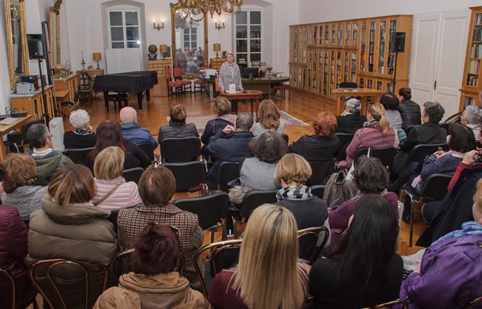 Nives Opačić predstavila knjigu kolumni ''Osjenčane riječi''