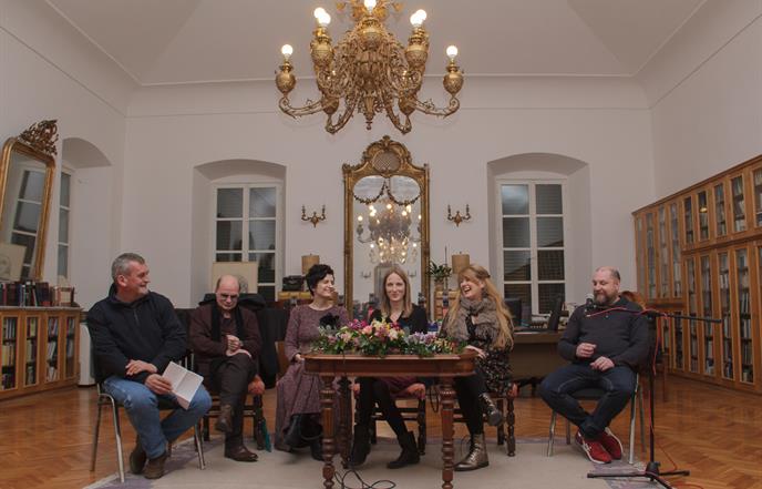 Ljubavna poezija za Valentinovo