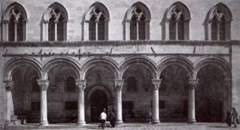 Pročelje Kneževa dvora gdje je do 1975. bila smještena Naučna biblioteka